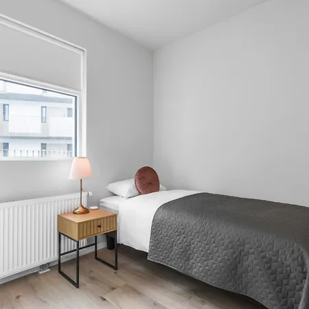 Modern 2-bedroom Apt In Prime Location Apartment
