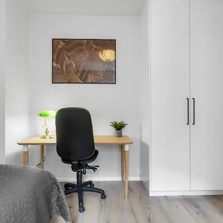 Modern 2-bedroom Apt In Prime Location Reykjavik