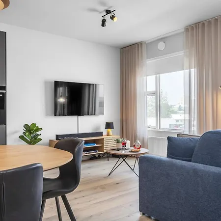Apartment Modern 2-bedroom Apt In Prime Location Reykjavik